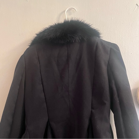 Elegant Black Couture Coat - Picture 13 of 16